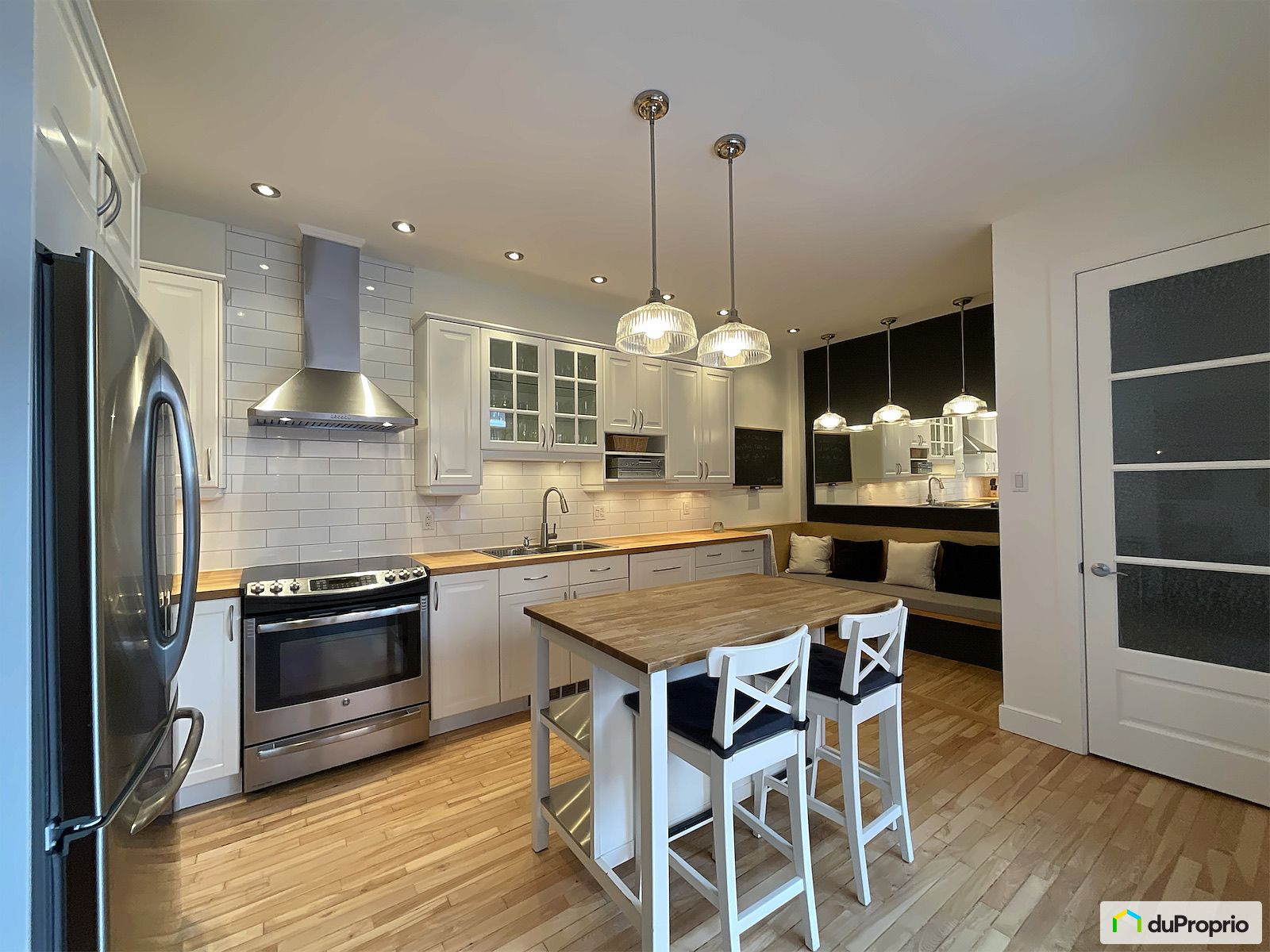 10540 Boulevard Olympia — photo 2