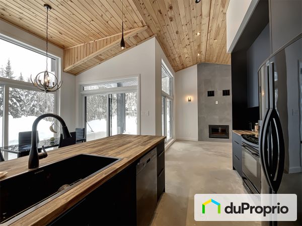 9 rue de la Nature, Lac Frontière for sale