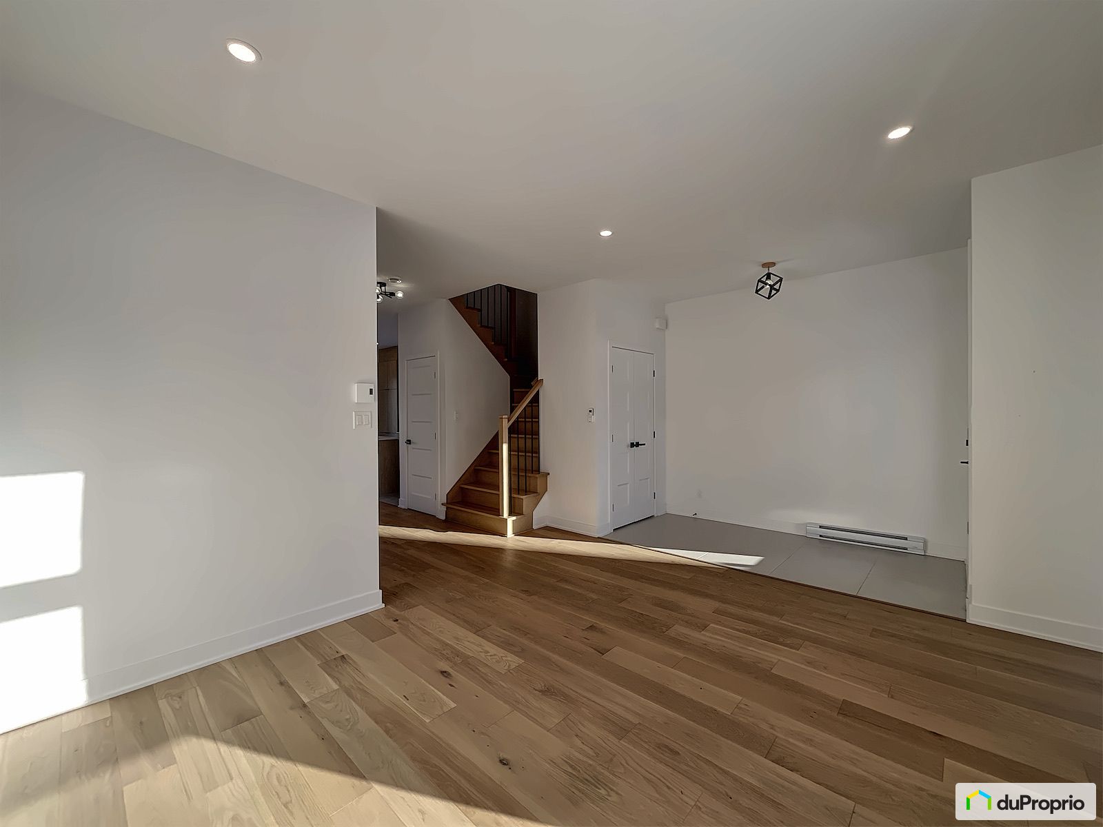 475 475A 475B 475C Rue Henry — photo 2