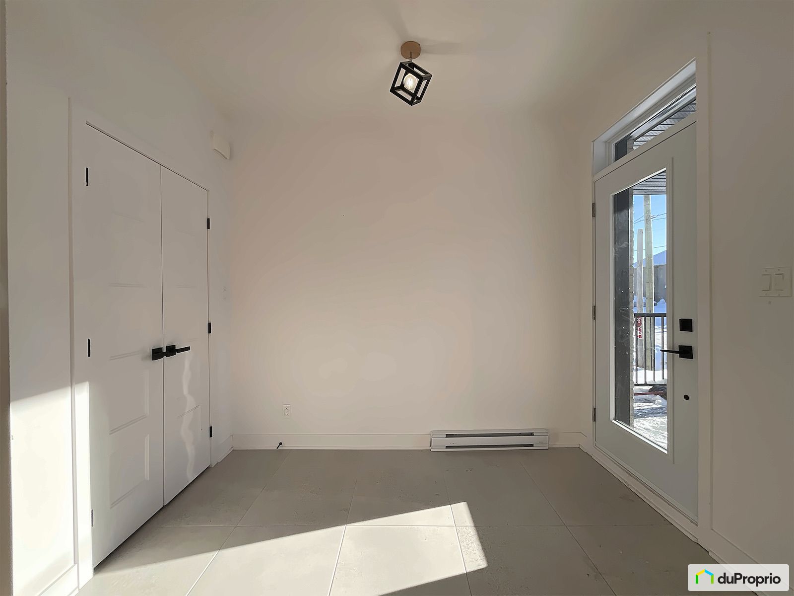 475 475A 475B 475C Rue Henry — photo 3