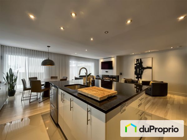 275, rue du Damier-Argenté, La Prairie à vendre