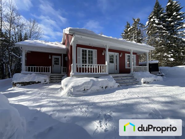 211 chemin de l'Éperon, Lac-Beauport for sale