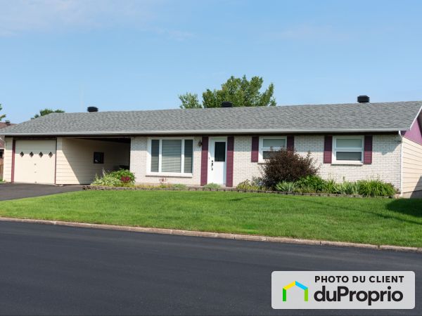 1021, rue des Champs, St-Jean-Chrysostome à vendre