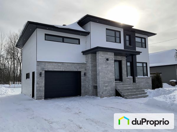 76 rue des Turquoises, St-Apollinaire for sale