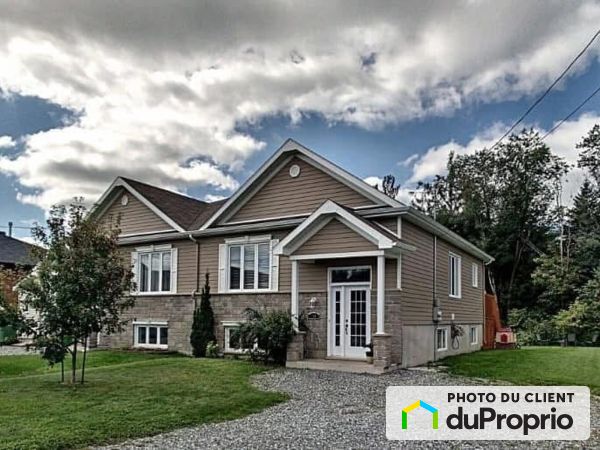 588, rue des Chênes, St-Bernard à vendre