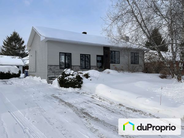 15, rue D'Ailleboust, St-Charles-Borromée à vendre