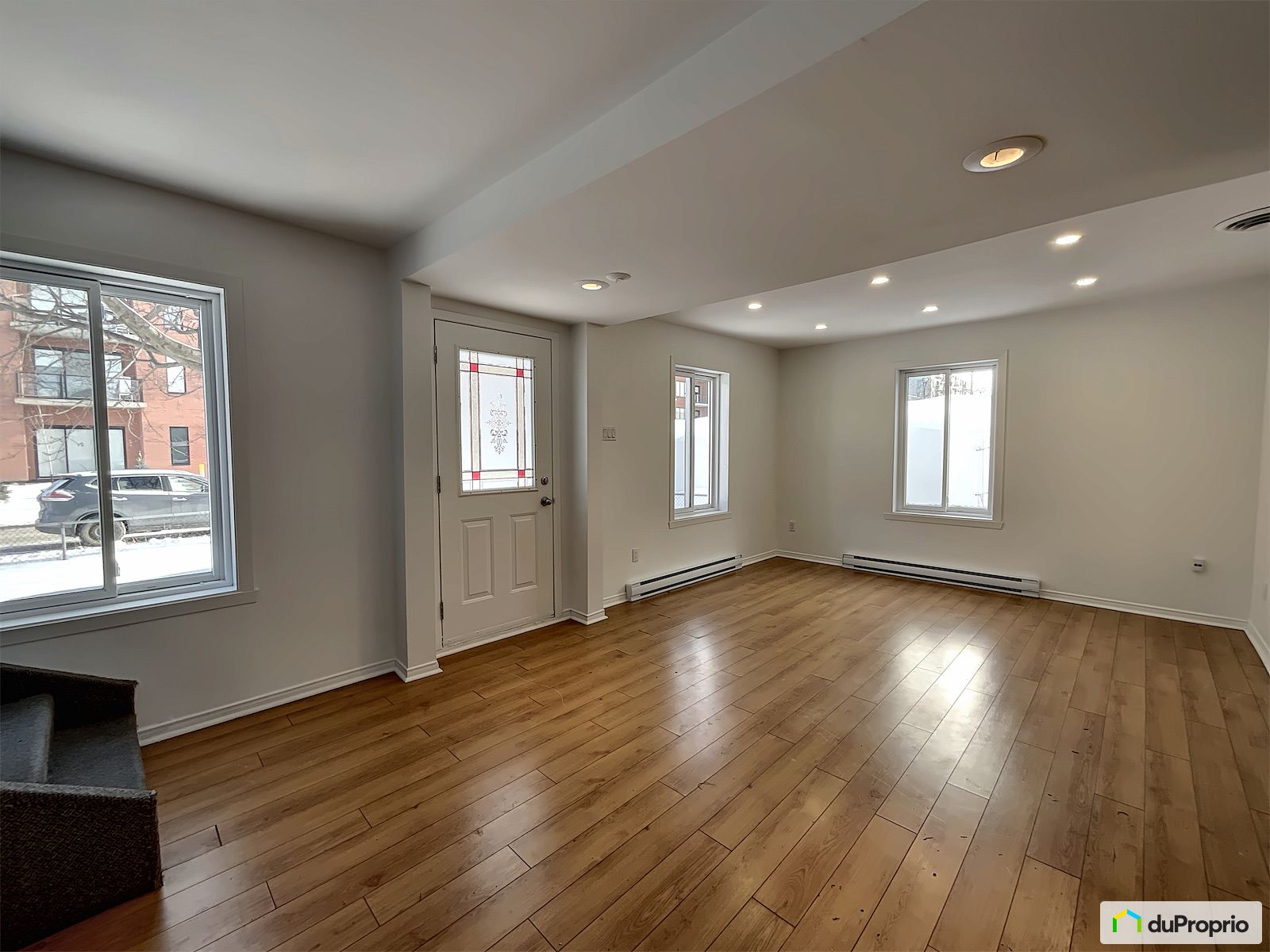 540 81E Avenue — photo 2