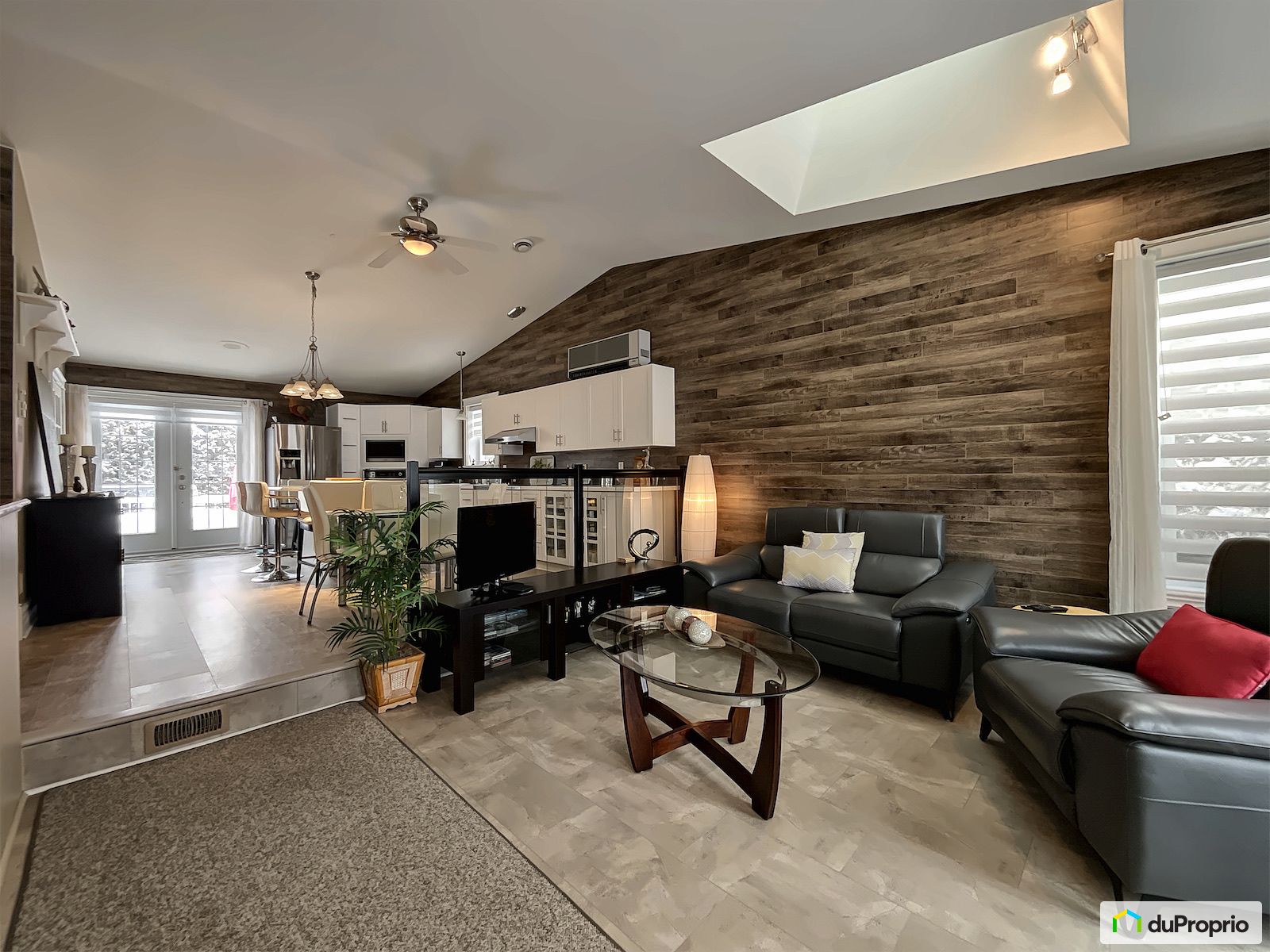 232 Rue Georges Laplante — photo 2