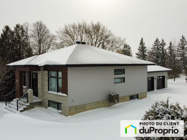 1905 rue Bachand, Carignan for sale