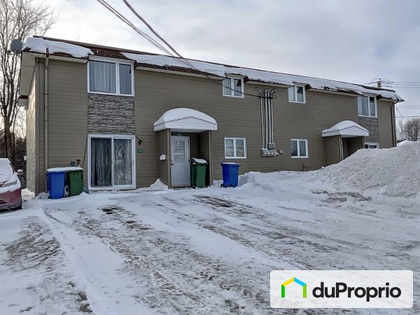 1380-1386 rue Scott Ouest, Alma for sale