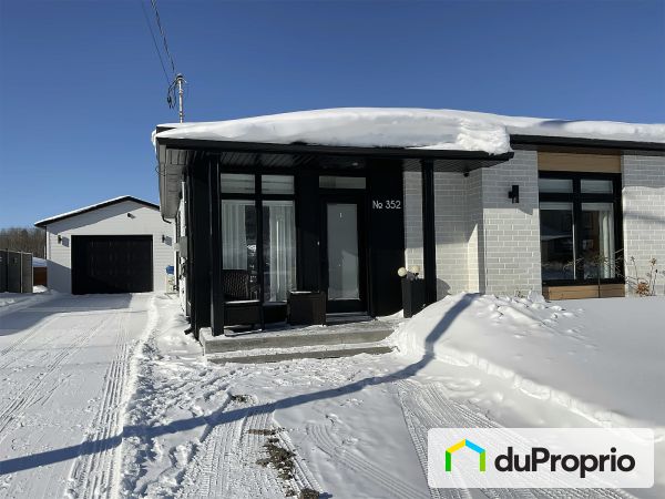 352, avenue René-Gagnon, Alma à vendre