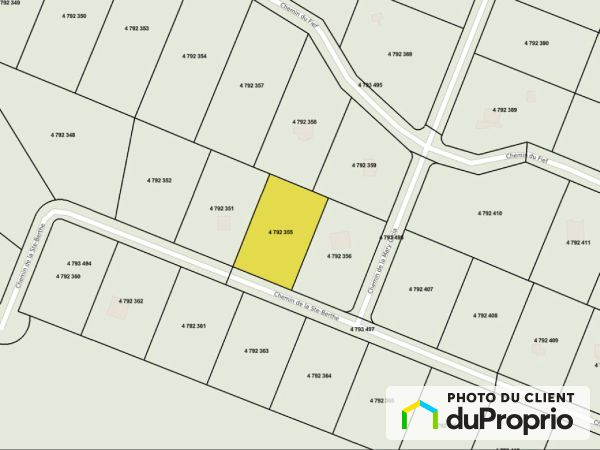  chemin de la Sainte-Berthe, Petite-Rivière-St-François for sale
