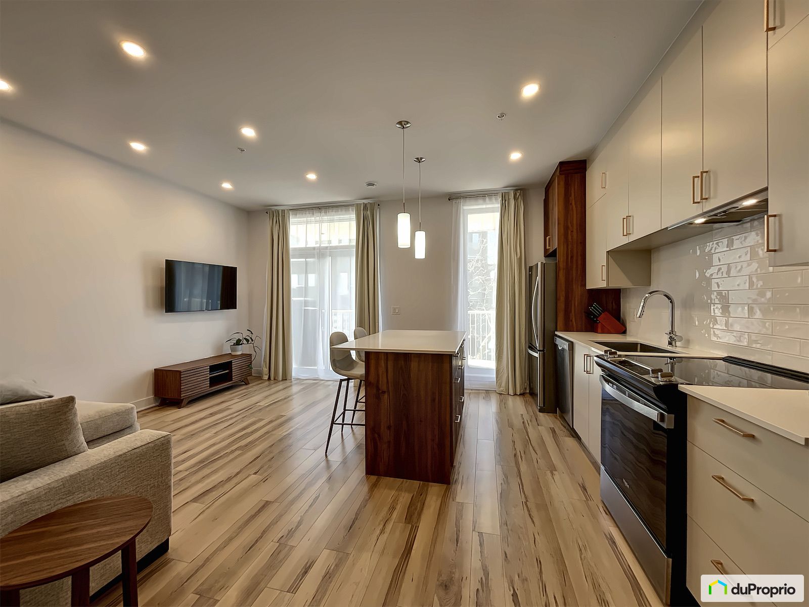 213 3328 Rue Masson — photo 3