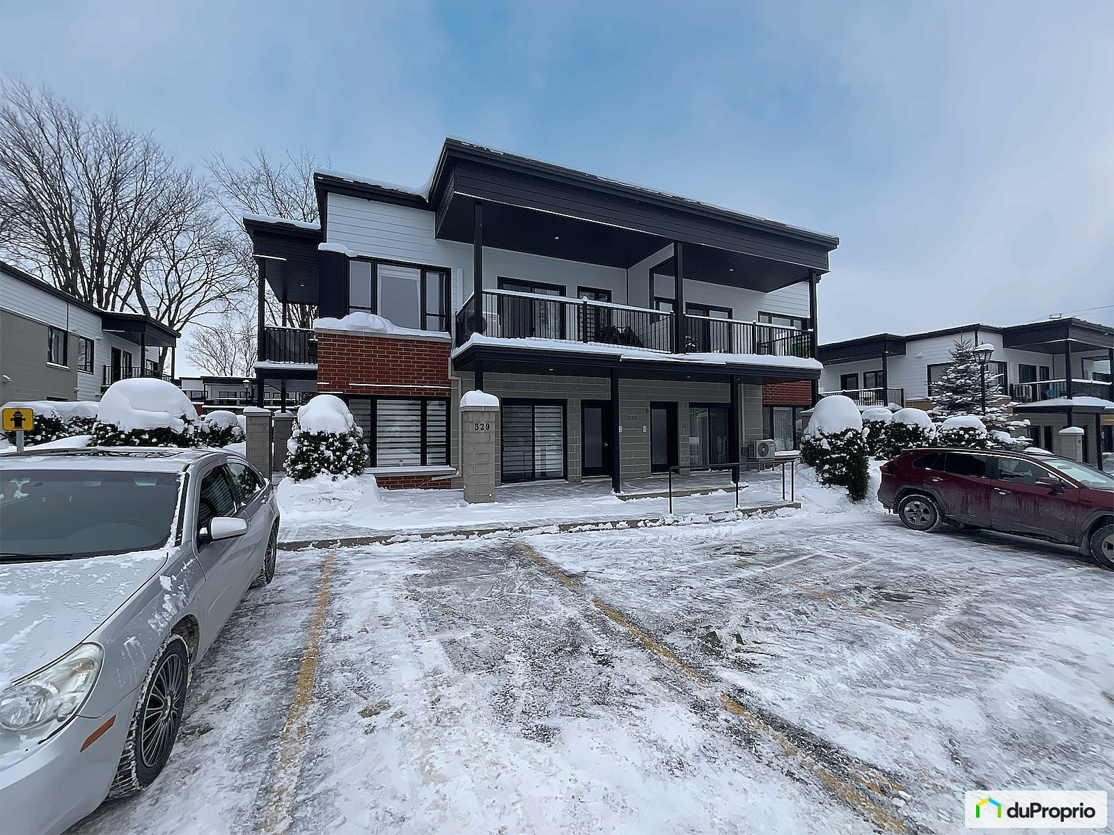6 329 Rue Saint Jean Baptiste — photo 1