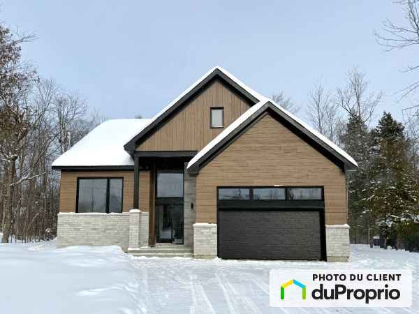 618, rue Adèle-Berthelot, St-Colomban à vendre