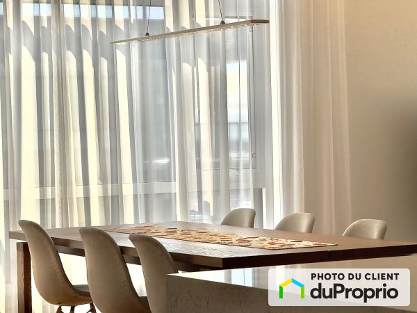 1205-2825 avenue du Cosmodôme, Chomedey à vendre