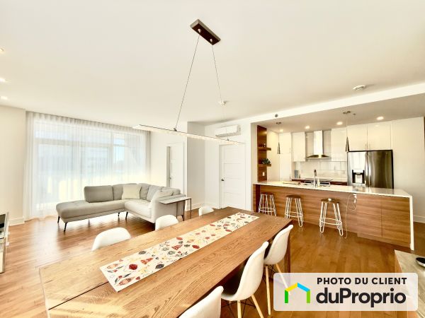 1205-2825 avenue du Cosmodôme, Chomedey à vendre