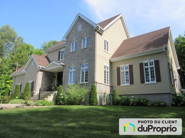 1135, rue des Gouverneurs, Prévost à vendre