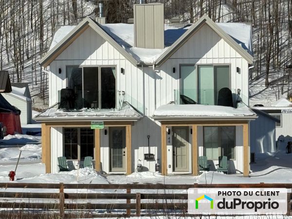 Winter Front - 46 chemin du Fleuve, Petite-Rivière-St-François for sale