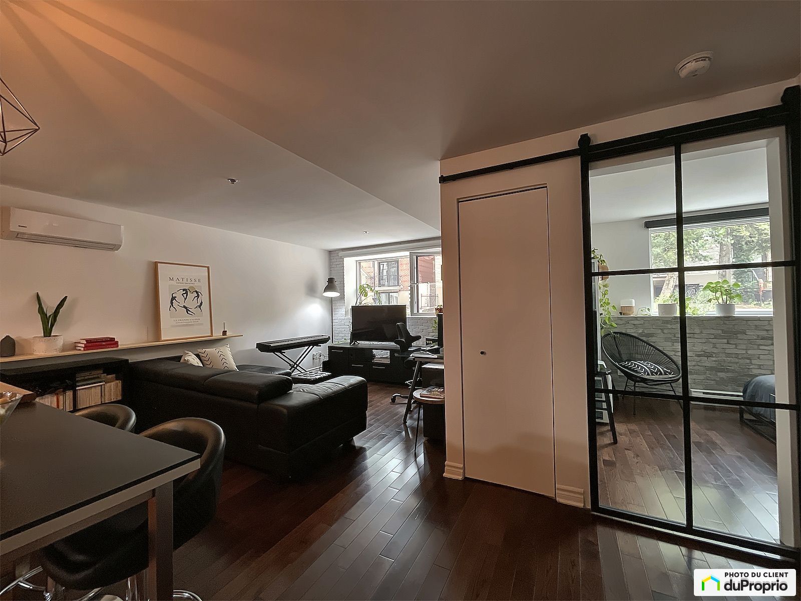 1 820 Rue De Castelnau Est — photo 2