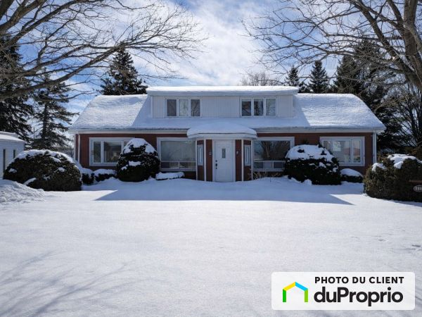 2094-2096, rue Saint-Césaire, Marieville à vendre