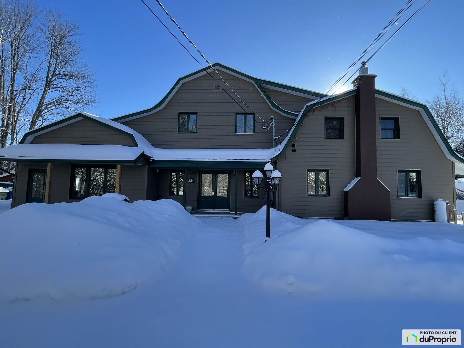 320 324 Rue Du Parc — photo 1
