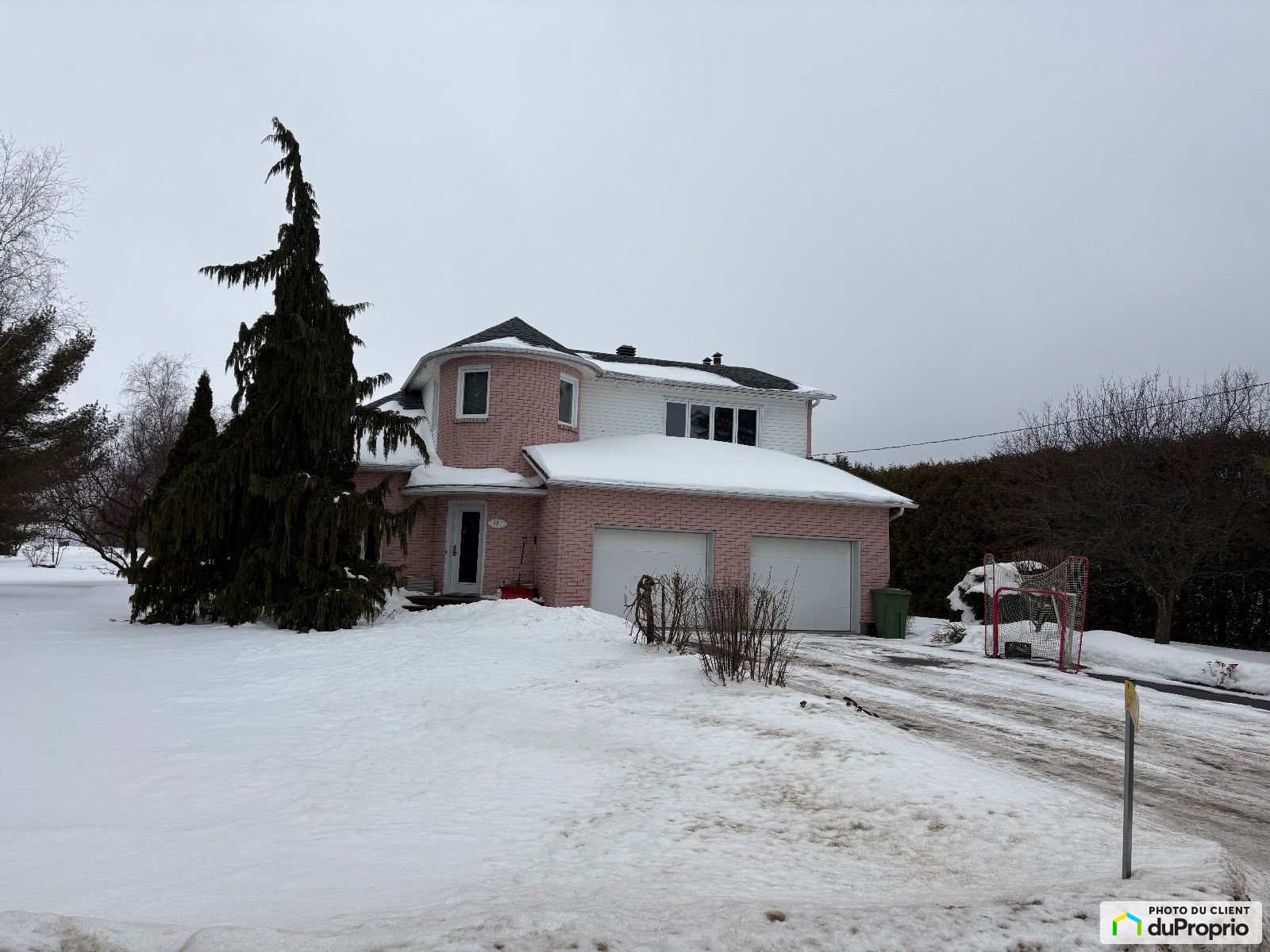 381 Rue Bergeron — photo 1