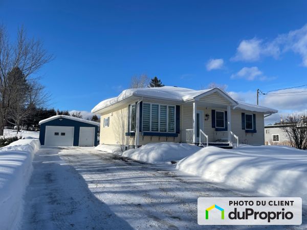 469 2e avenue, Weedon for sale