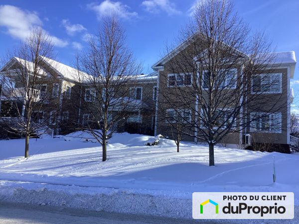 201-130, rue Marcel-R.-Bergeron, Bromont à vendre