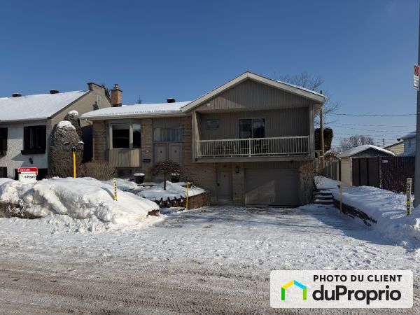 Driveway - 481 rue Odette-Oligny, Laval-des-Rapides for sale