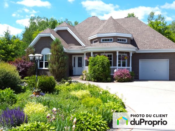 104 rue Couture, Napierville for sale