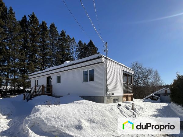 2100 rue Joseph-Dubeau, St-Damien for sale