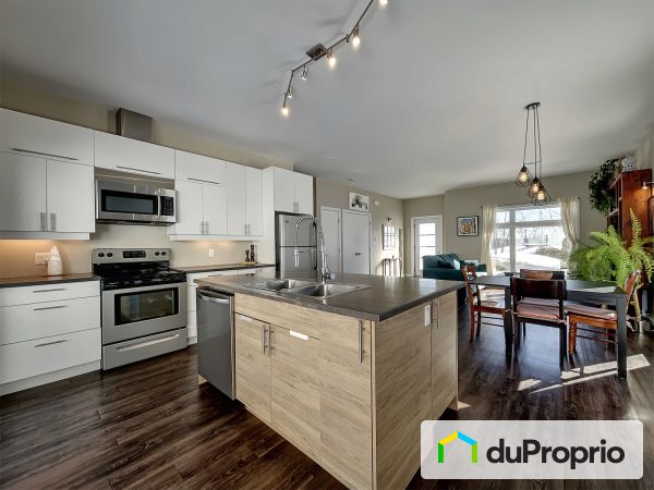 2312, rue Harrison, Val-David à vendre