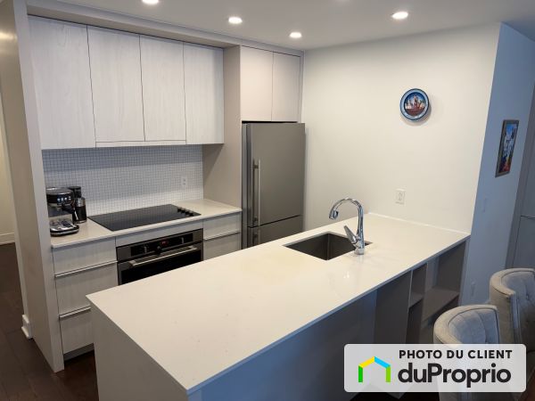 306-295 rue Riverside, St-Lambert for sale