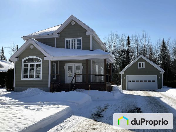 5221 rue de l'Église, ND-Du-Mont-Carmel for sale