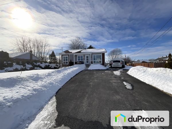 1200 rue Saint-Bruno, Farnham for sale