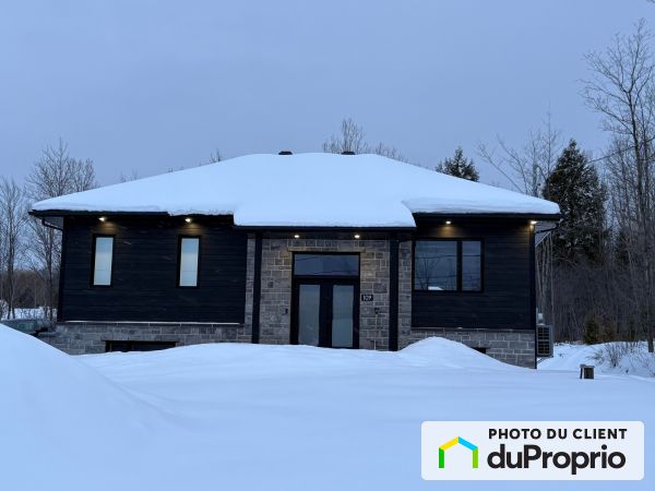 109 rue Saint-Pierre, St-François-Xavier-De-Brompton for sale