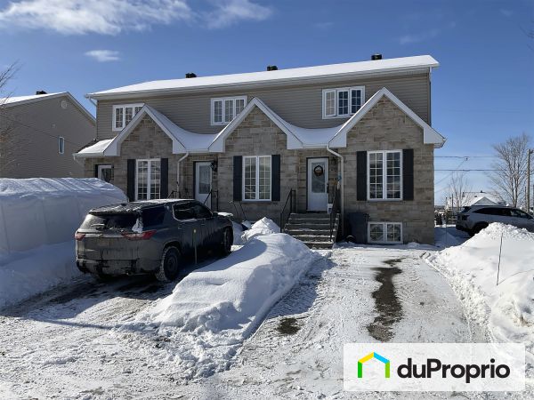 20-22-24, rue des Parulines, St-Charles-Borromée for sale