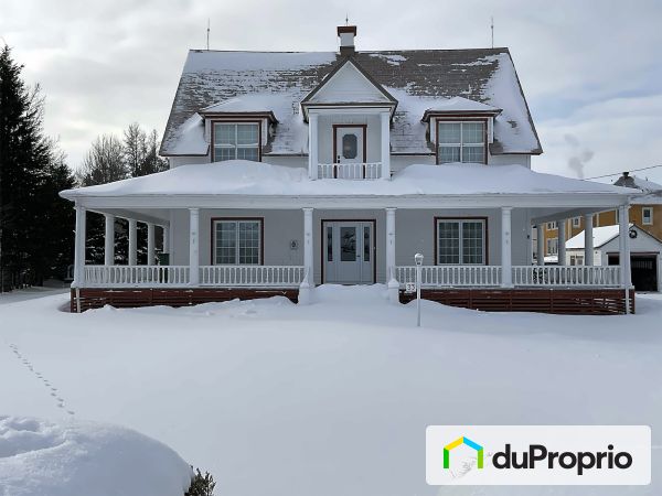 33 rue Saint-Pierre Ouest, Val-Brillant for sale