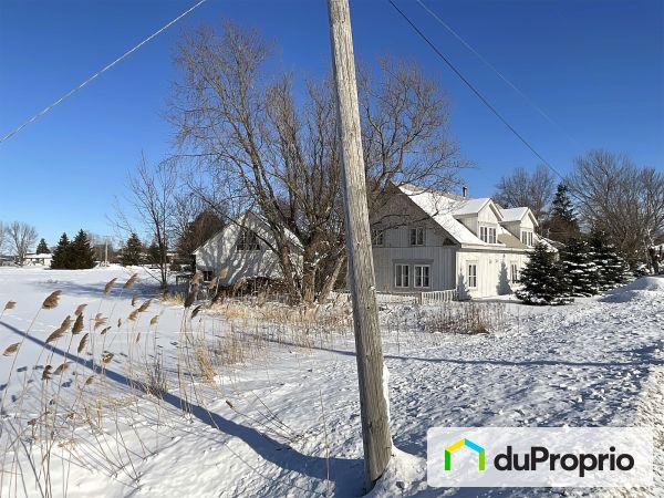493 rue Principale, St-Sebastien for sale