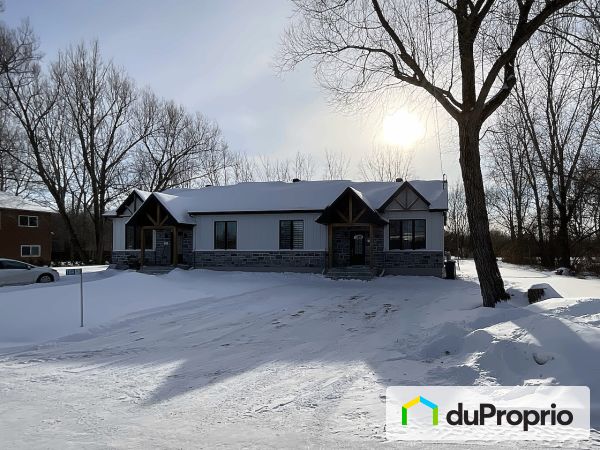 184 43e Avenue, Ste-Barbe for sale