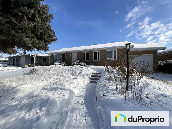750 rue du Père-Le Jeune, Boucherville for sale