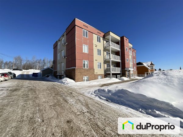 302-4156 boulevard Harvey, Jonquière (Jonquière) for sale