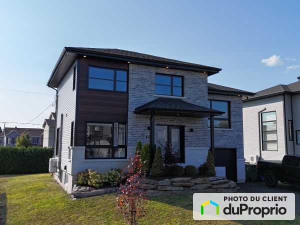 121 rue Marc-Aurèle-Fortin, Cowansville for sale