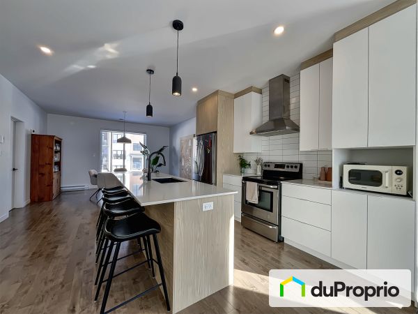 101-220, rue Robert-Jones, St-Jean-sur-Richelieu (St-Athanase) à vendre