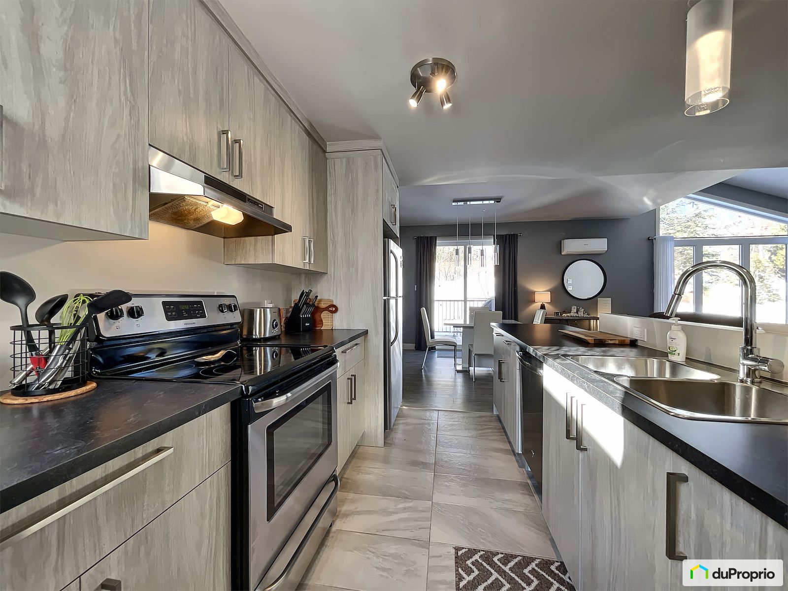 775 777 779 Allee Guy Gerin La — photo 2