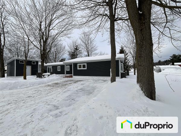 418 rue Desmarais, Granby for sale