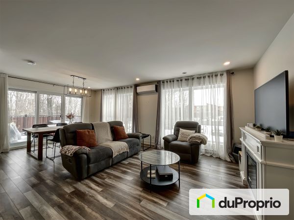 103-3720, rue Médard-Émard, Longueuil (St-Hubert) à vendre