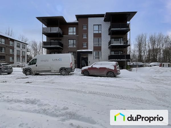 103-3720, rue Médard-Émard, Longueuil (St-Hubert) à vendre