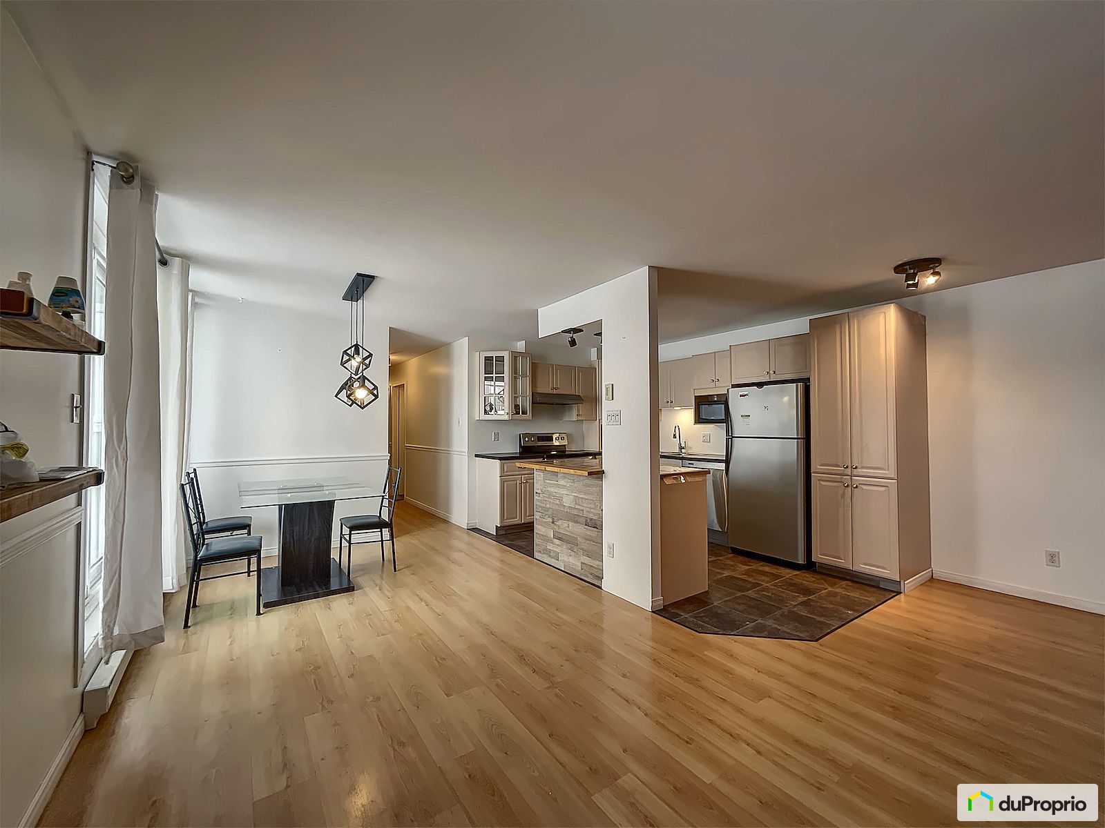 A03 305 Rue Monseigneur Plessi — photo 2